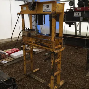 SHOP PRESS