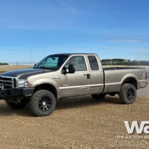 552006 FORD F350 LARIAT SUPER DUTY E-CAB PICKUP