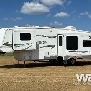 2006 MONTANA MOUNTAINEER 5TH WHEEL TRAVEL TRAILER
