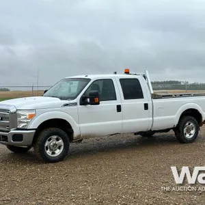 2011 FORD F250 XLT CREW CAB PICKUP