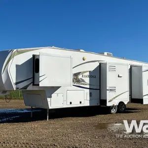 2011 ELK RIDGE 37 FT. T/A 5TH WHEEL TRAVEL TRAILER