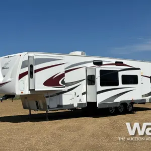2008 FORMULA 5TH WHEEL TRIDEM TOY HAULER TRAILER