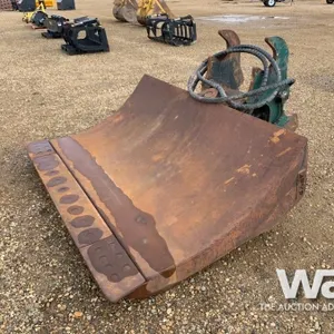 WBM 300 SERIES 84" CHUCK BLADE