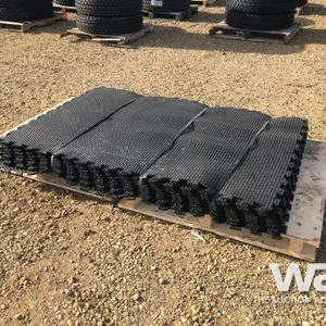 (11) 4 X 6 FT. INTERLOCKING MATTING