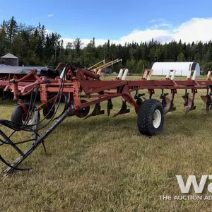 IHC 700 7X16'' PLOW