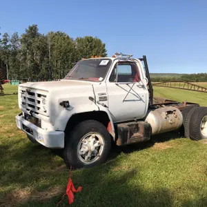 1984 GMC 7000 S/A TRUCK