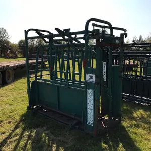 MORAND CATTLE SQUEEZE