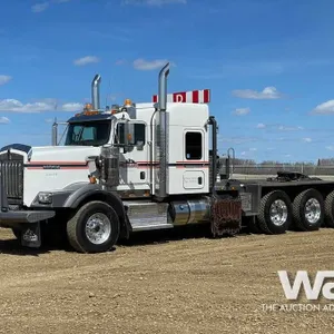 2019 KENWORTH T800 TRI DRIVE SLEEPER WINCH TRACTOR