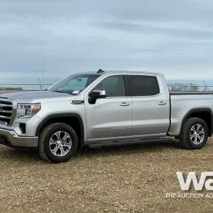 2021 GMC SIERRA 1500 SLE CREW CAB PICKUP