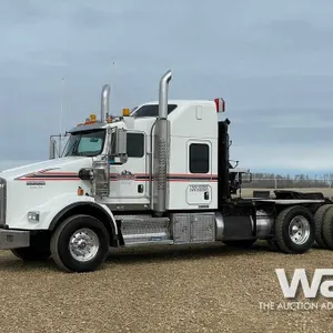 2015 KENWORTH T800 T/A SLEEPER WINCH TRACTOR