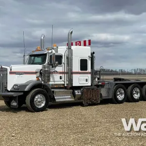 2018 KENWORTH T800 TRI DRIVE SLEEPER WINCH TRACTOR