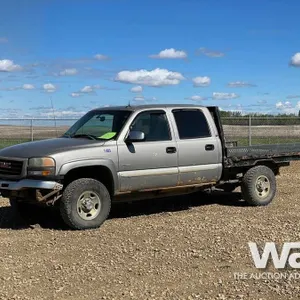 2003 GMC 2500 SLT CREW CAB FLATBED