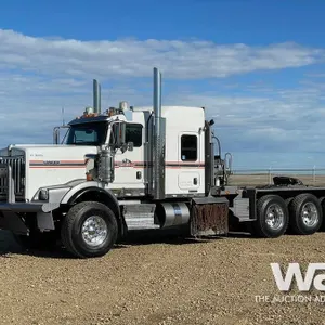 2013 KENWORTH C500 TRI DRIVE SLEEPER WINCH TRACTOR