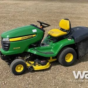 2013 JOHN DEERE X300R RIDE ON LAWN MOWER