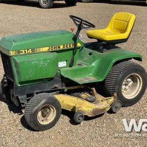 JOHN DEERE 314 LAWN TRACTOR