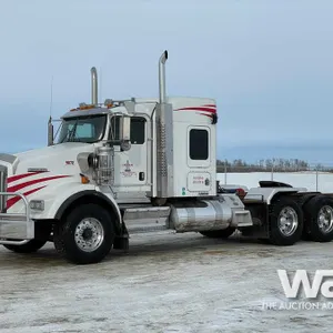 2008 Kenworth T800 Tri Drive Sleeper Truck Tractor