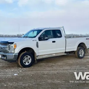2017 Ford F350 XLT Extended Cab Pickup