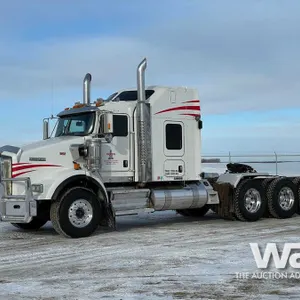 2015 Kenworth T800 Tri Drive Sleeper Truck Tractor