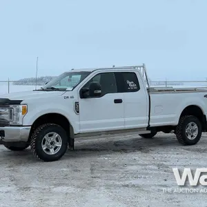 2017 Ford F350 XLT Extended Cab Pickup