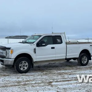2017 Ford F350 XLT Extended Cab Pickup