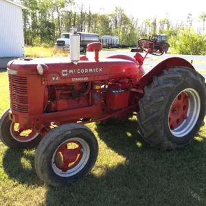 1949 MCCORMICK W4 TRACTOR