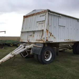 A TRAIN PUP GRAIN TRAILER