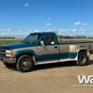 1993 CHEVROLET GMT-400 3500 DUALLY PICKUP