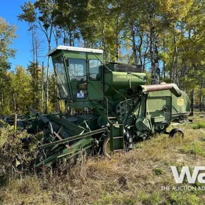 JOHN DEERE 55 COMBINE *FOR PARTS