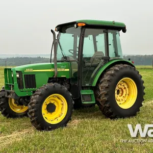 2003 JOHN DEERE 5520 MFWD TRACTOR
