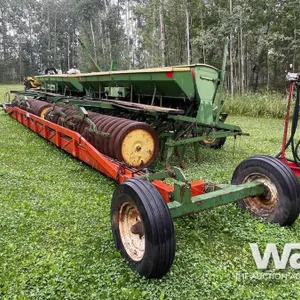 JOHN DEERE LZ 20 FT HOE PRESS DRILL