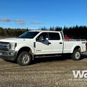2019 FORD F-350 XLT CREW CAB PICKUP