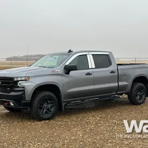 2022 CHEVROLET SILVERADO LT CREW CAB PICKUP