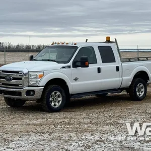 2013 FORD F350 XLT CREW CAB PICKUP