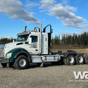 2019 KENWORTH T880 TRI DRIVE SLEEPER LOG TRUCK