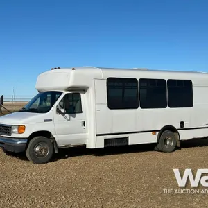 2006 FORD E-450 4X2 21-SEAT TRANSIT BUS