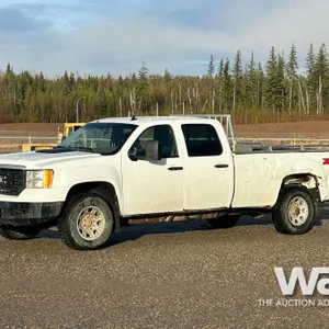 2012 GMC SIERRA 4X4 CREW CAB PICKUP