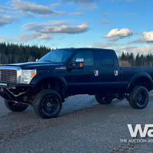 2012 FORD F-350 LARIAT CREW CAB 4X4 PICKUP