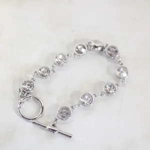 SP TOGGLE BRACELET W CLEAR RHINESTONES