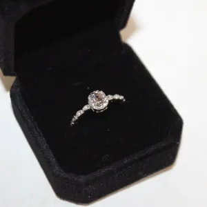SIZE 7 ESTATE CHAMPAGNE COLORED OVAL LACE IN BOX