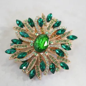 VINTAGE STYLE ELEGANT GREEN FLOWER BROOCH