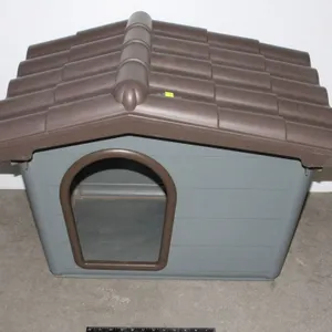 SOLID DOG HOUSE