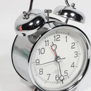 QUARTZ ALARM CLOCK