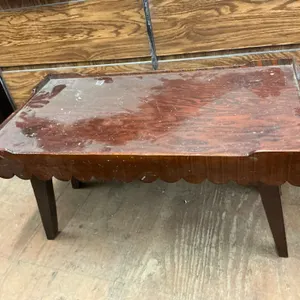 Wood Coffee Table With Scalloped Edges