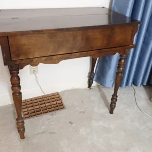 Spinet Desk & Chair