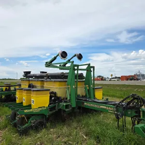 JOHN DEERE 1770 MAX EMERGE PLANTER