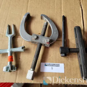CRAFTSMAN GEAR AND BEARING PULLERS