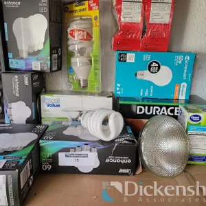 LOT OF LIGHT BULBS