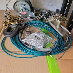 HAND TRAILER WINCH WITH VARIOUS CABLES AND HOOKS