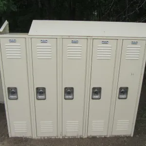 Lyon Metal 5-Locker Section