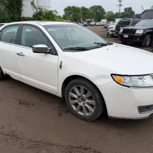 2010 Lincoln MKZ Passenger Car